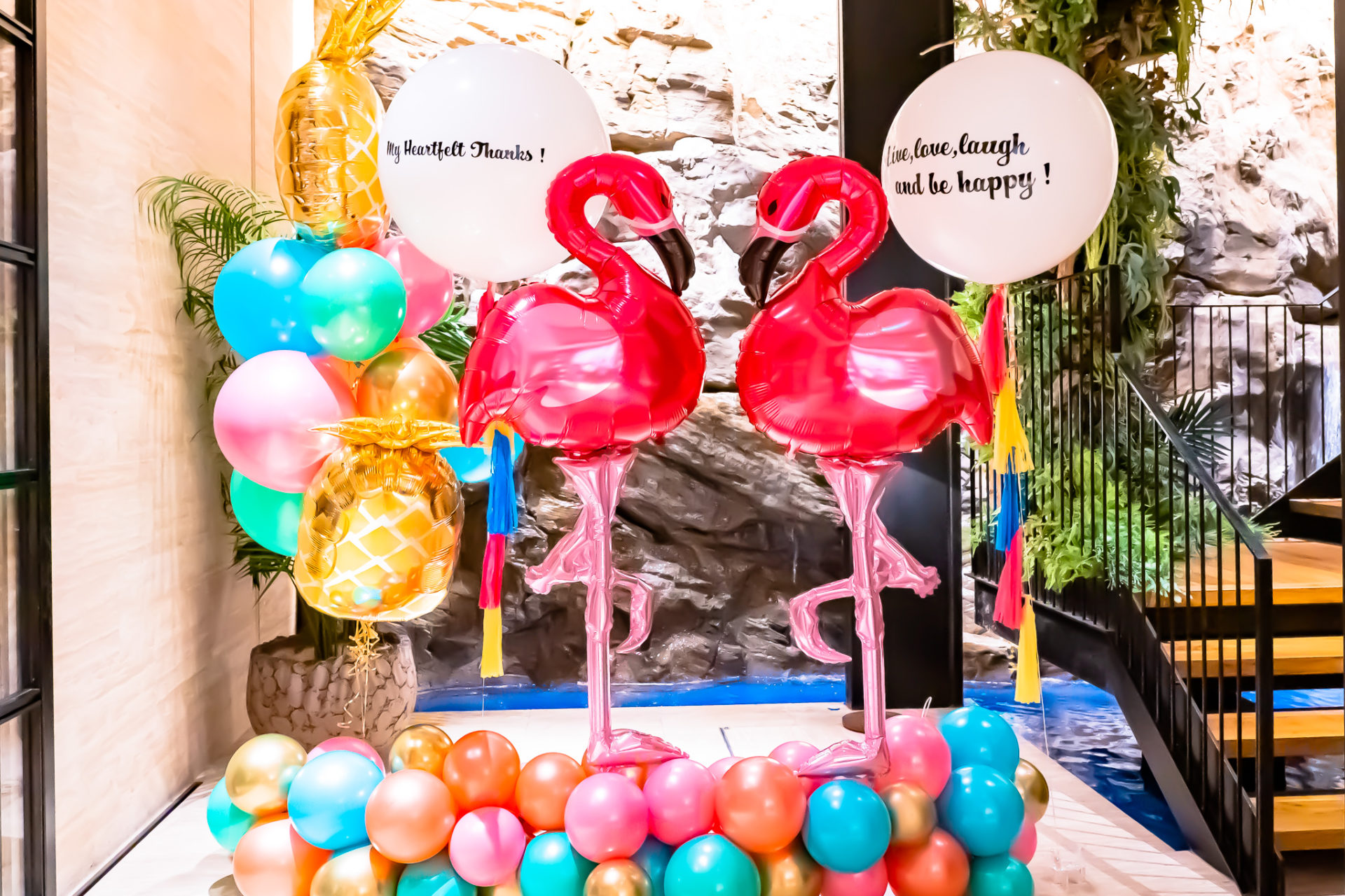 夏をイメージしたフォトスポット装飾