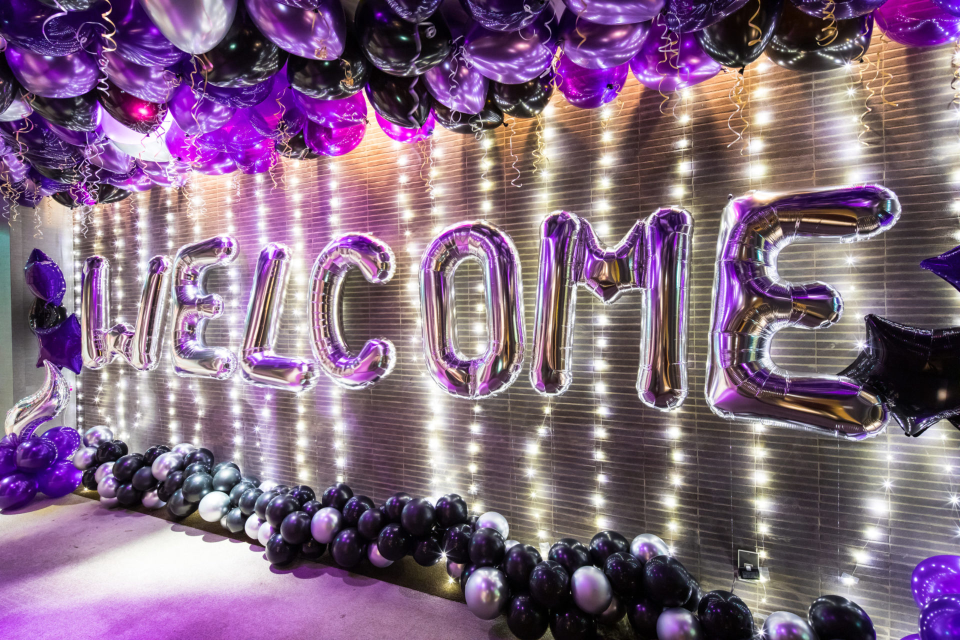 飲食店のウェルカムスペース装飾