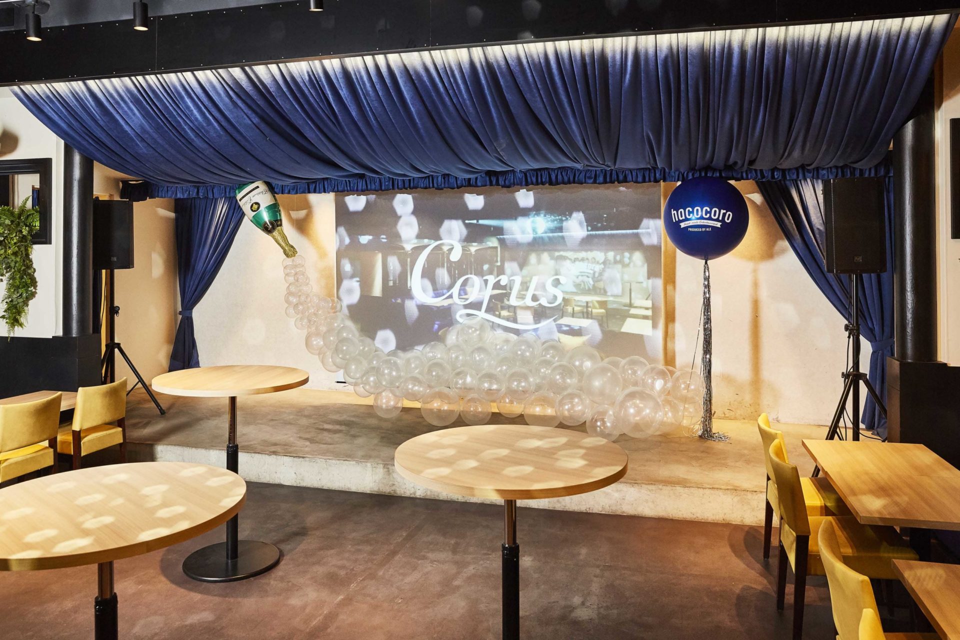 法人イベントスクリーン周りの装飾