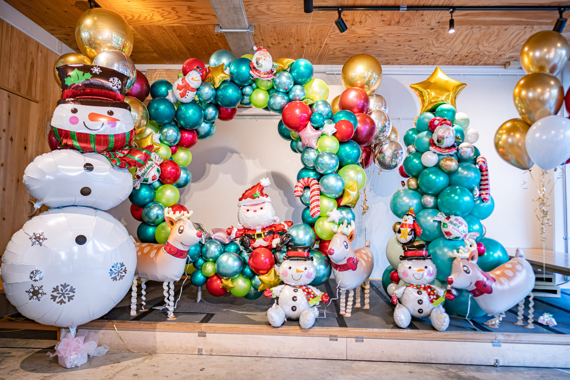 店舗のクリスマスディスプレイ装飾