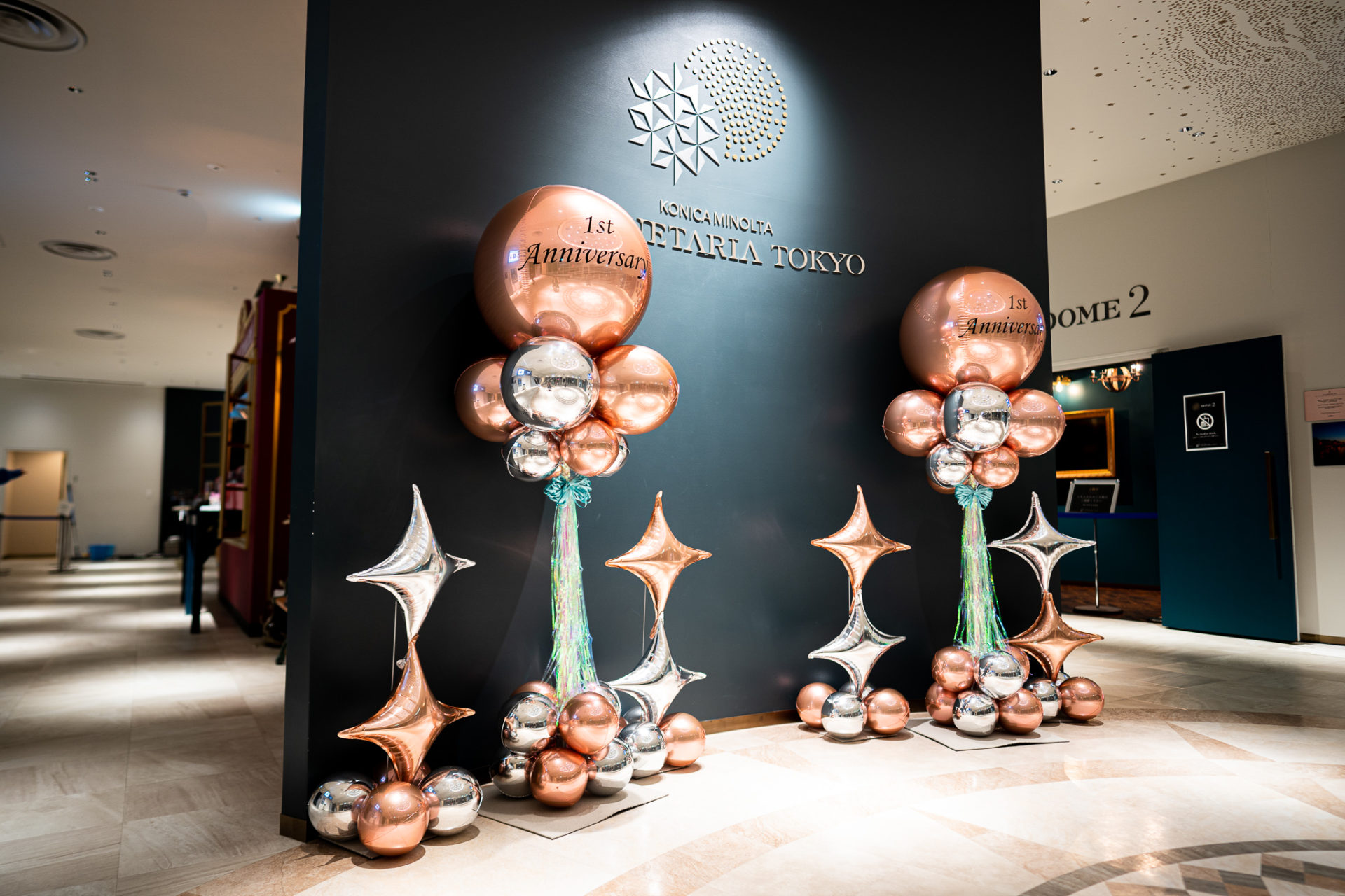 店舗の1周年お祝いディスプレイ装飾