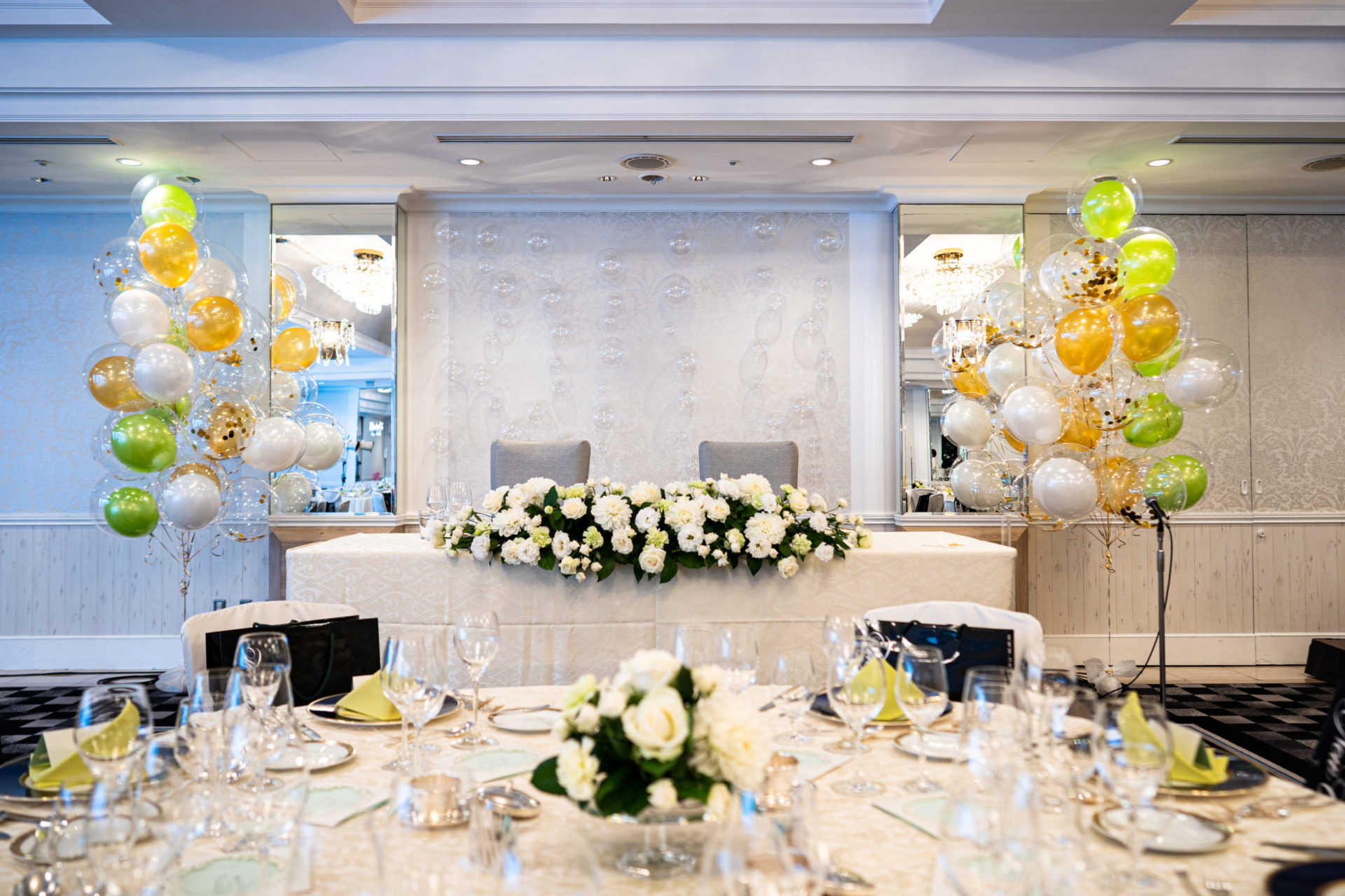 結婚式の高砂装飾