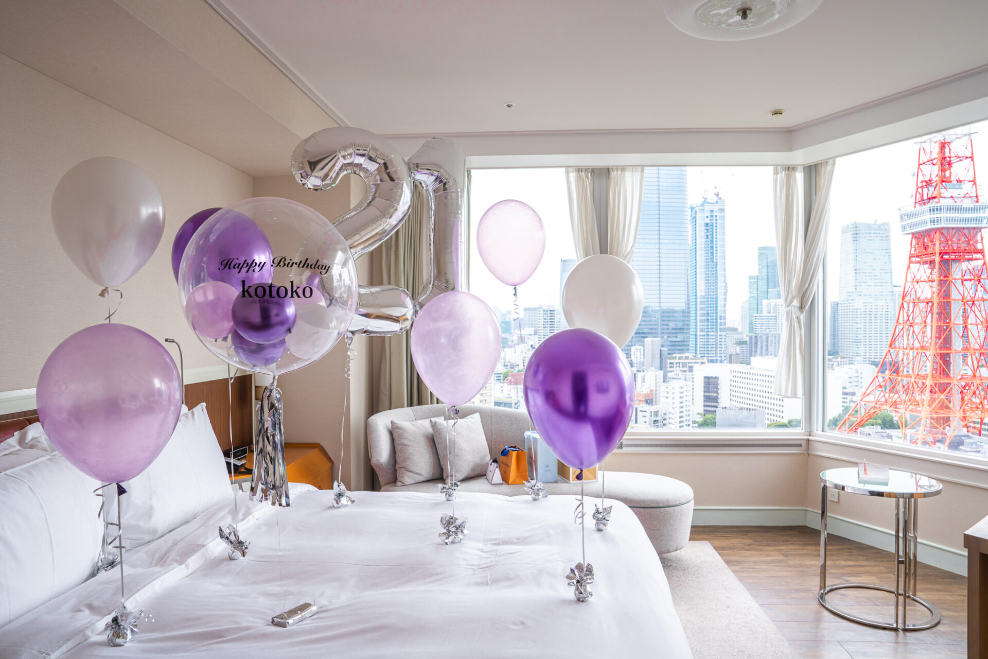ホテルでバースデーサプライズ装飾