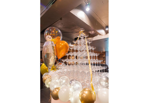 221：【73,150 yen(税込)】Party Balloon & Champagne Tower Decoration