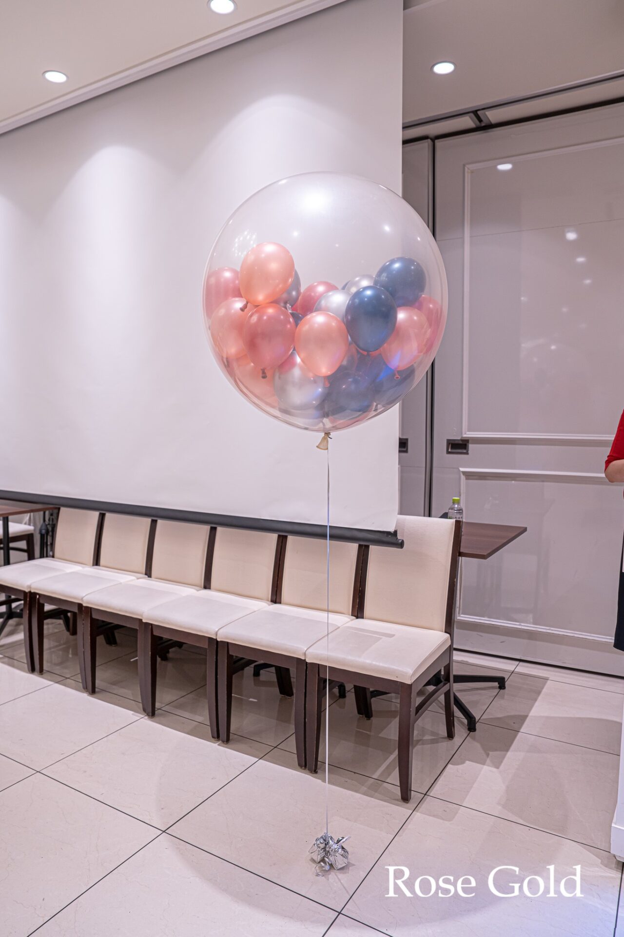 宴会場のスパークバルーン装飾