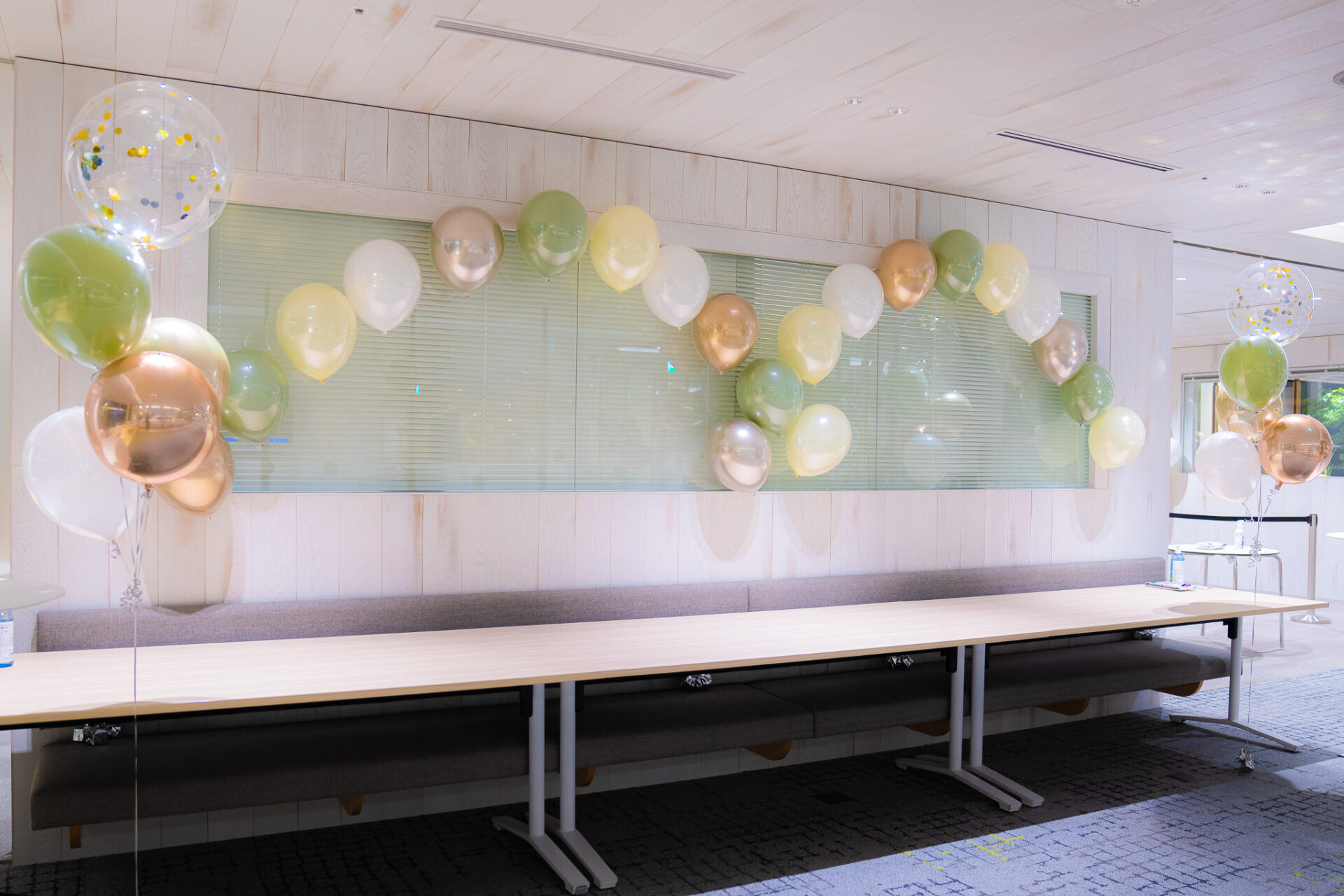 企業の入社式バルーン装飾