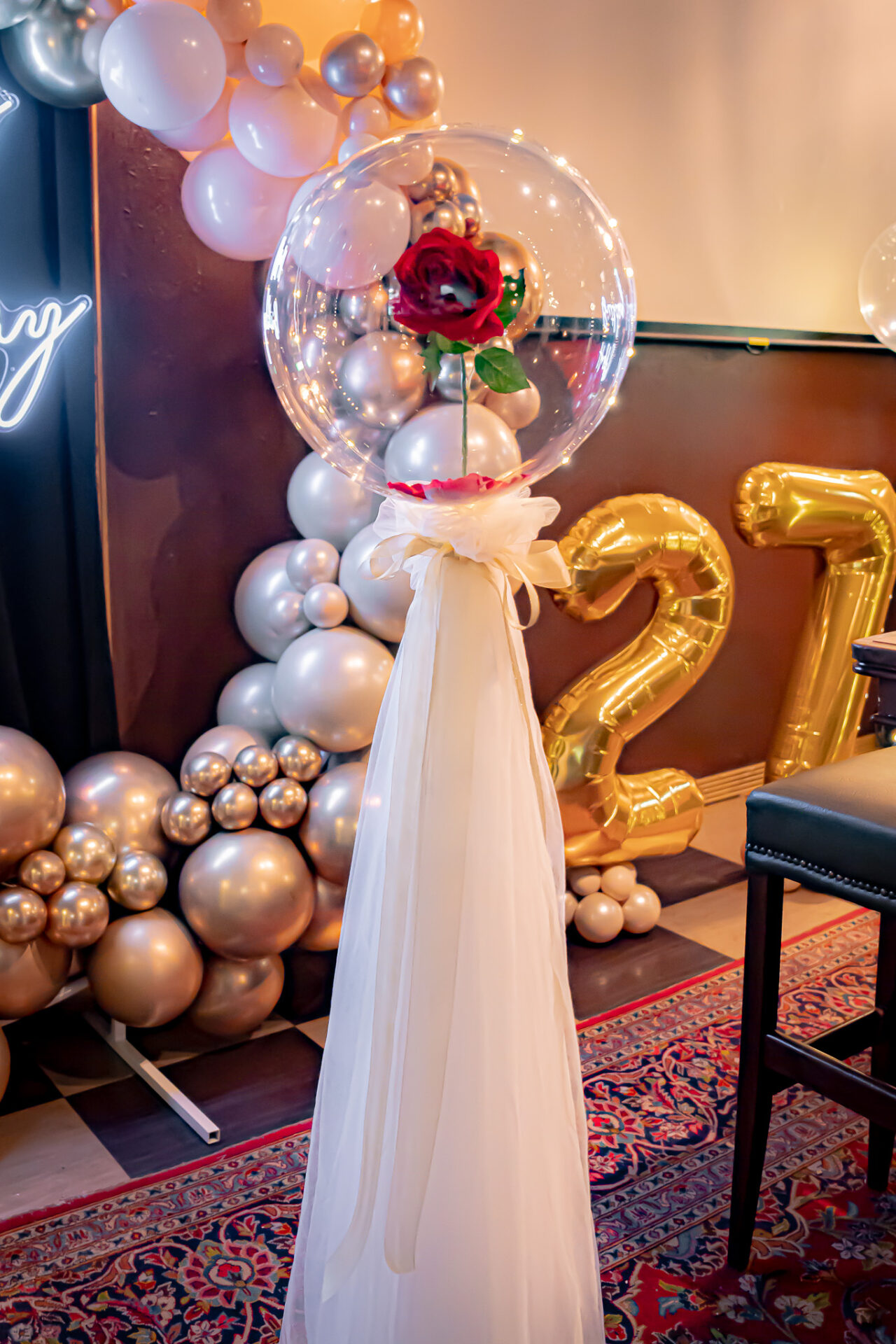 パーティーのフォトスポット・フラワースタンド装飾