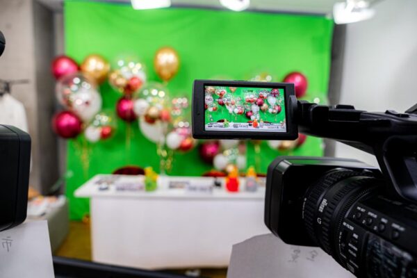 Background decoration for online and live streaming
