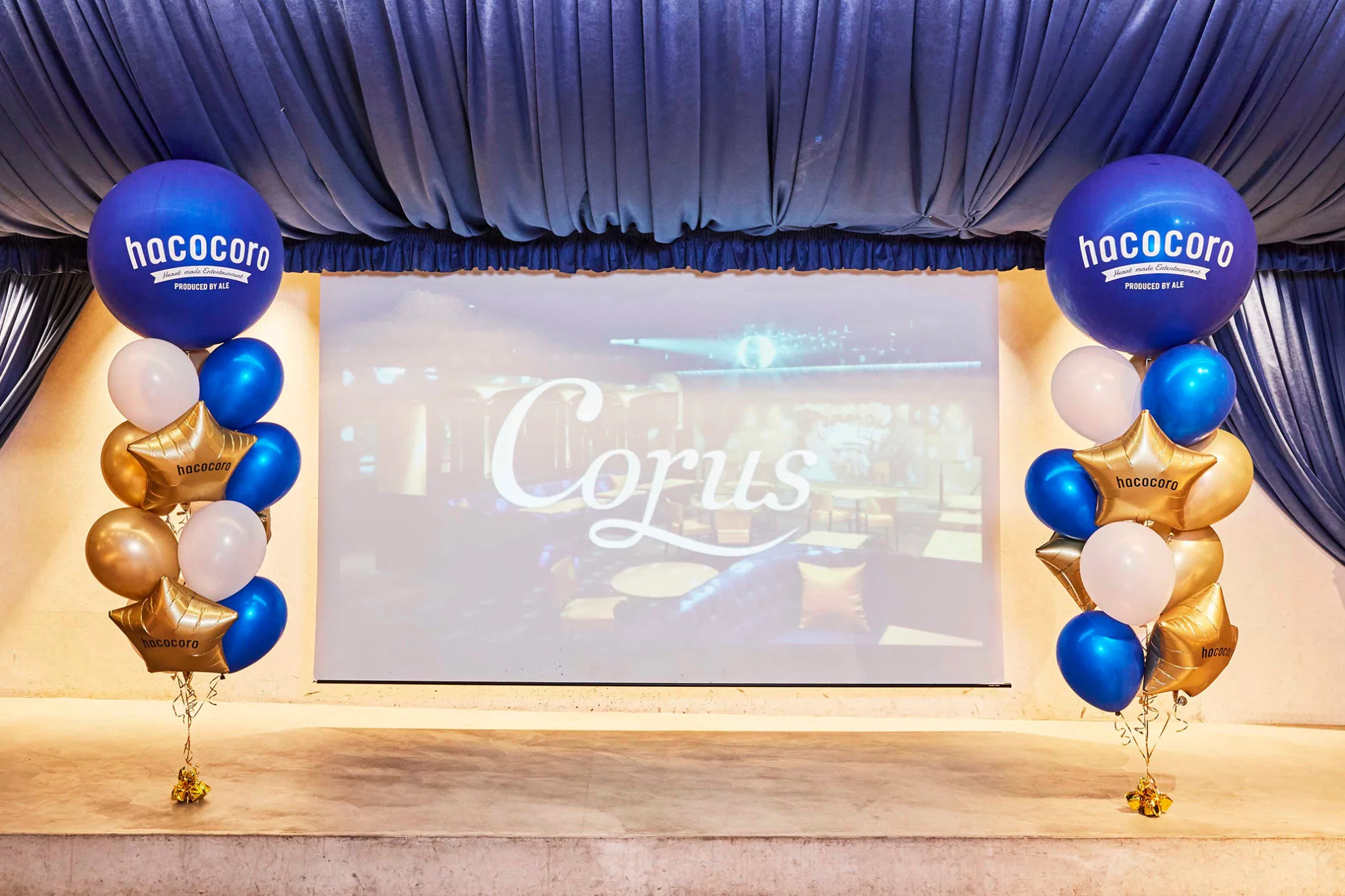 法人イベントスクリーン周りの装飾