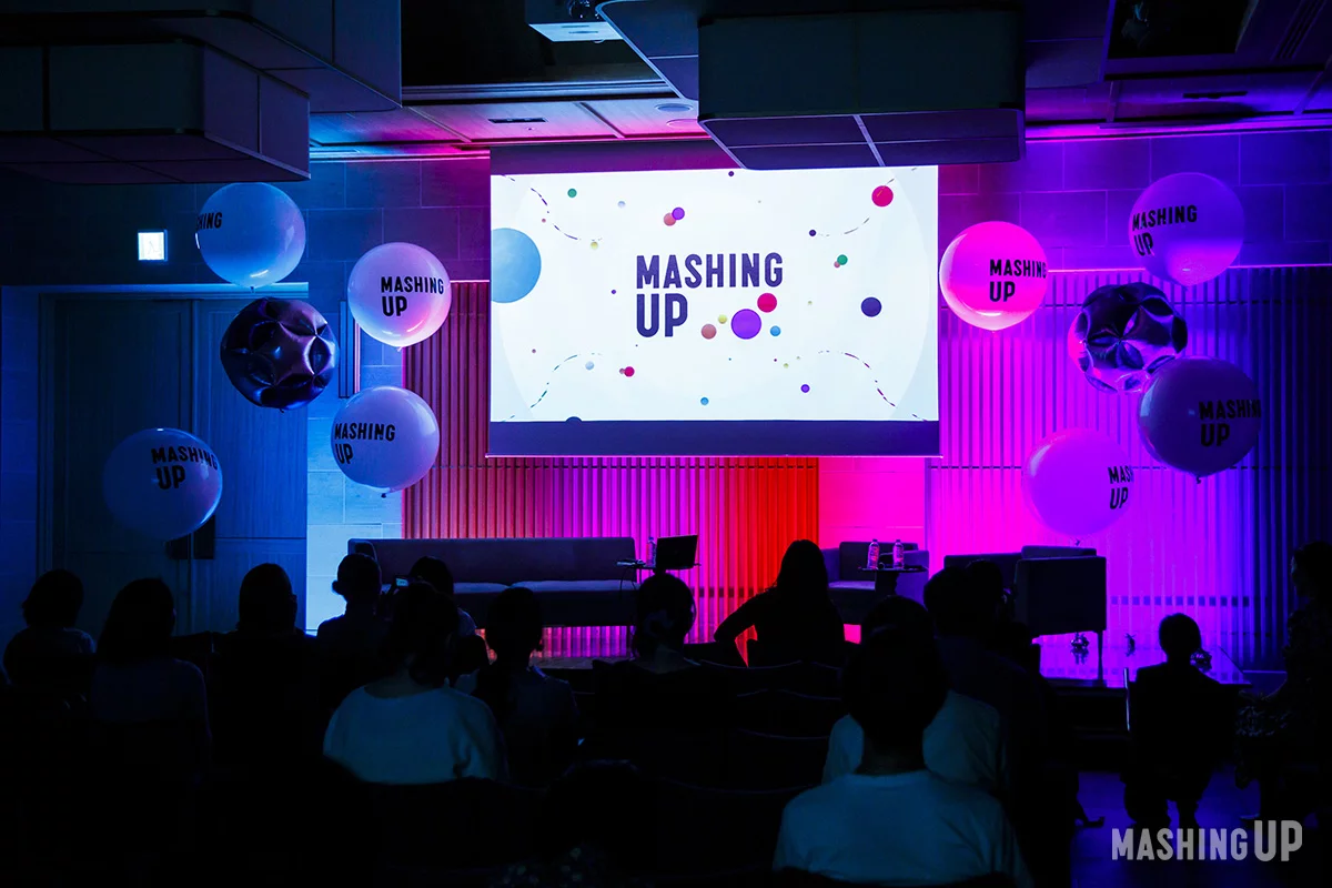 法人イベントのステージ周り装飾