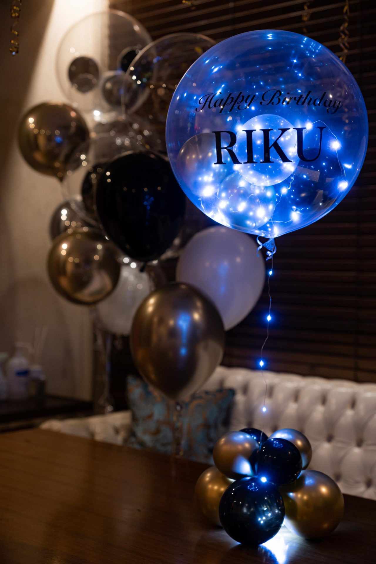 恋人・友人の名前とライト入りバルーン
