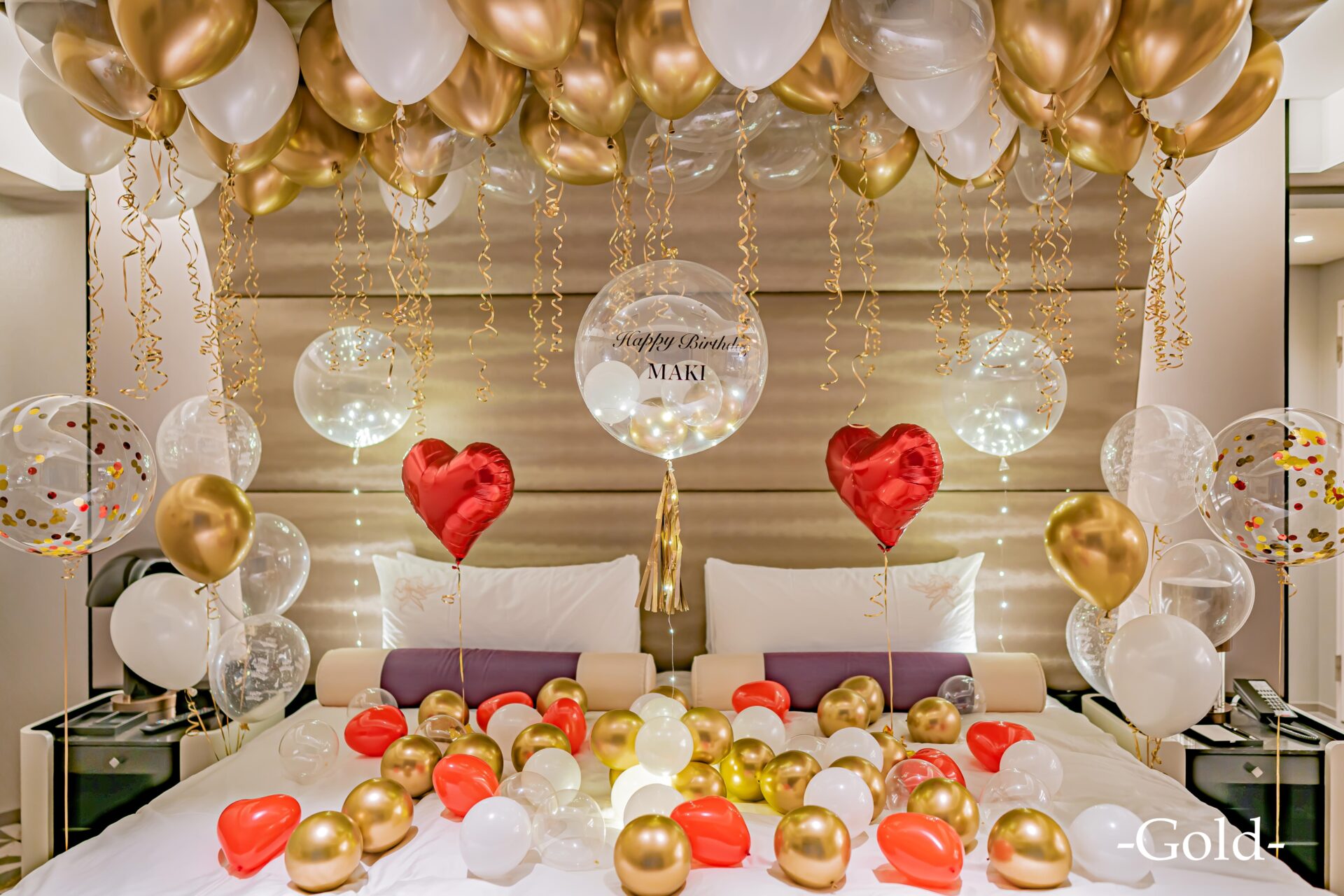 ホテルで彼女の誕生日バルーン装飾