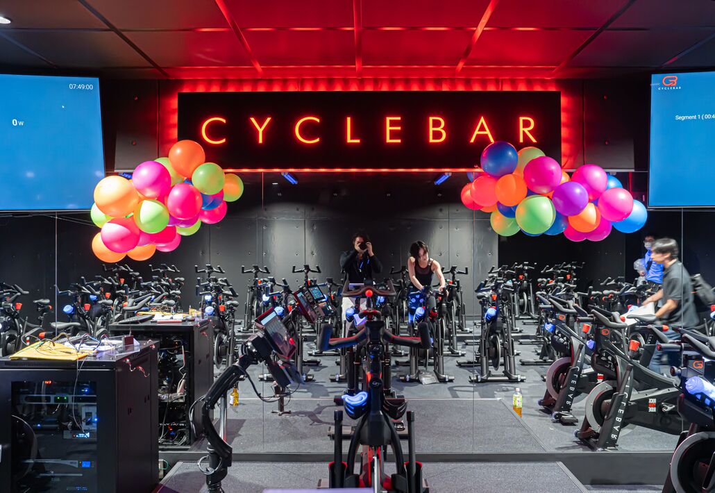 店舗　バルーン装飾　ジム