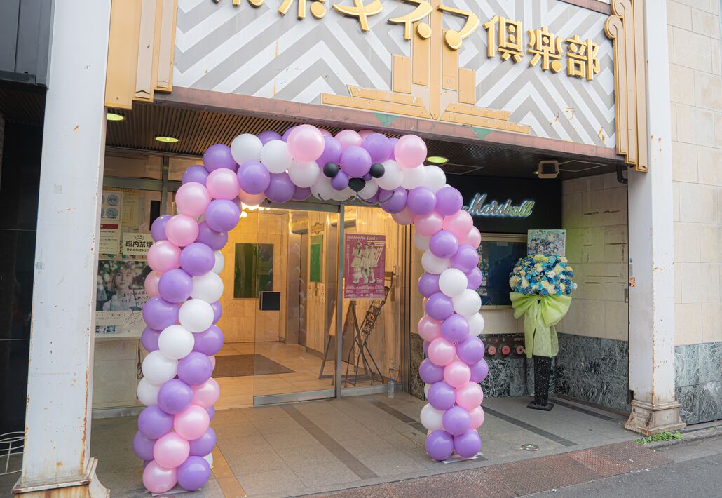 アイドル生誕祭　ライブ会場　バルーン