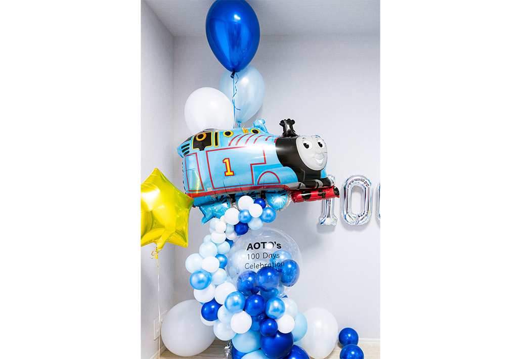 トーマスの生誕100日お祝いパーティー